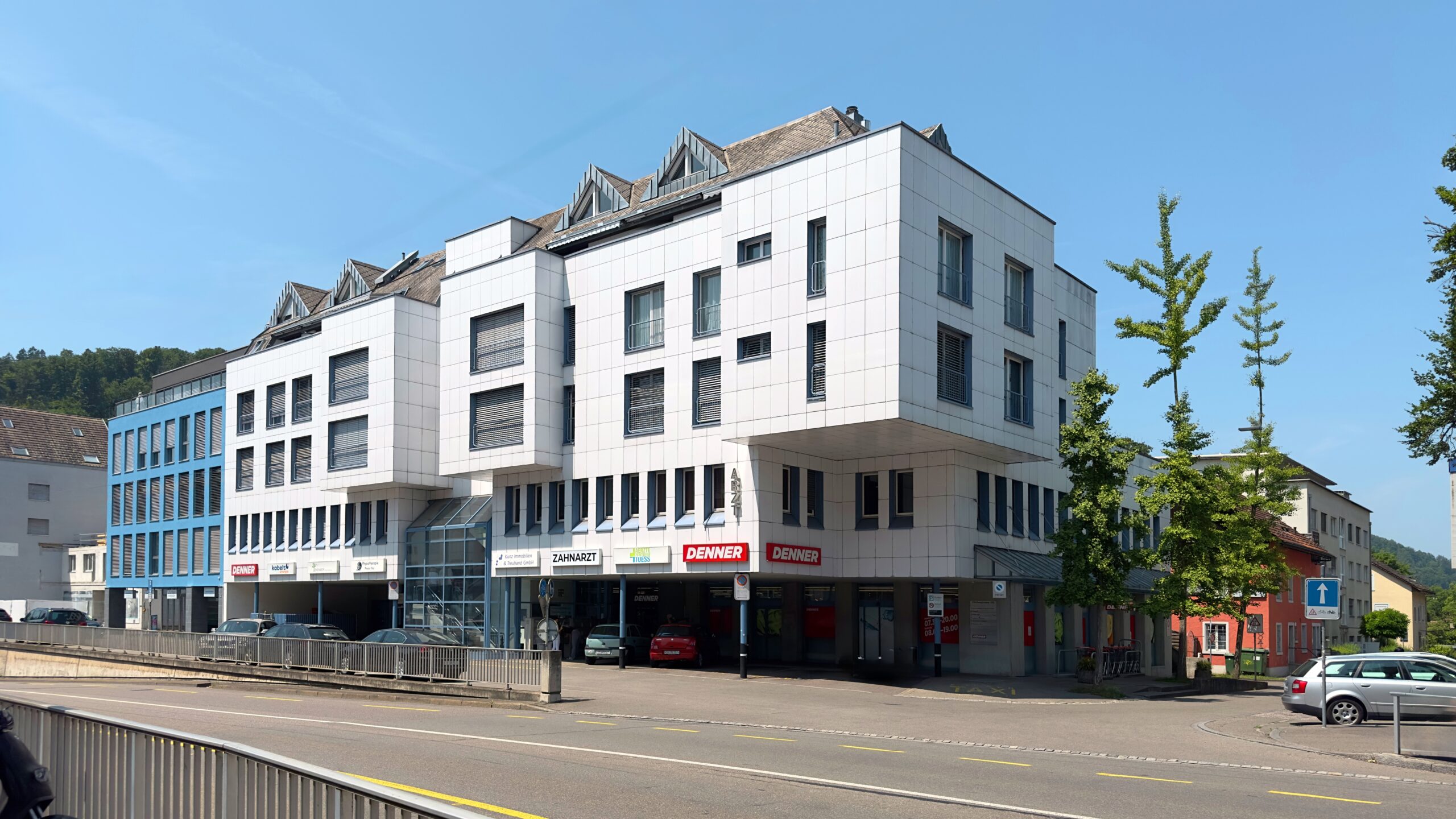 Ärztezentrum Töss. Ihre Hausarztpraxis in Winterthur mit moderneb, patientenorientierten Grundversorgung.